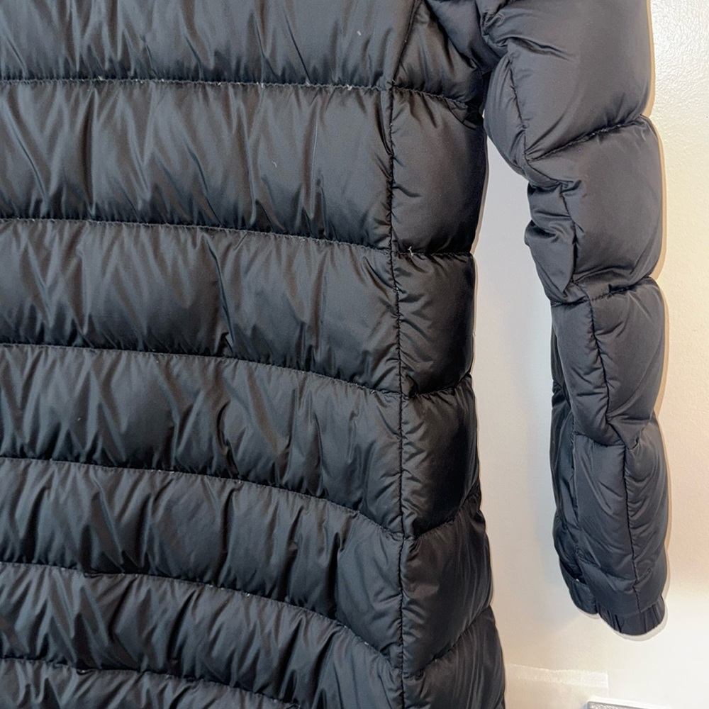 North Face Women's Down Parka - Picture 8 of 9